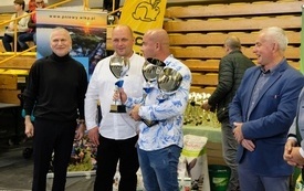 Wręczenie nagr&oacute;d podczas Wystawy Kr&oacute;lik&oacute;w 2021 w Pniewach 129