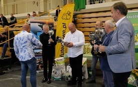Wręczenie nagr&oacute;d podczas Wystawy Kr&oacute;lik&oacute;w 2021 w Pniewach 132