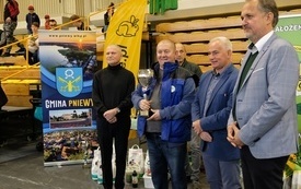 Wręczenie nagr&oacute;d podczas Wystawy Kr&oacute;lik&oacute;w 2021 w Pniewach 140