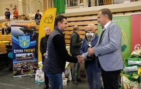 Wręczenie nagr&oacute;d podczas Wystawy Kr&oacute;lik&oacute;w 2021 w Pniewach 143