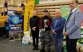 Wręczenie nagr&oacute;d podczas Wystawy Kr&oacute;lik&oacute;w 2021 w Pniewach 144