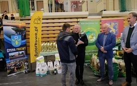 Wręczenie nagr&oacute;d podczas Wystawy Kr&oacute;lik&oacute;w 2021 w Pniewach 155