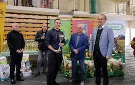 Wręczenie nagr&oacute;d podczas Wystawy Kr&oacute;lik&oacute;w 2021 w Pniewach 158