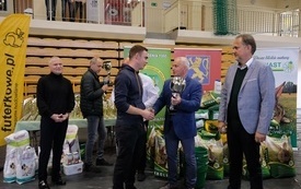 Wręczenie nagr&oacute;d podczas Wystawy Kr&oacute;lik&oacute;w 2021 w Pniewach 160