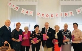 Spotkanie Urodzinowe Senior&oacute;w (26)