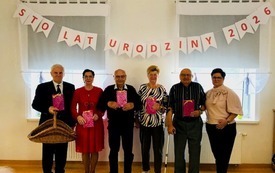 Spotkanie Urodzinowe Senior&oacute;w (25)
