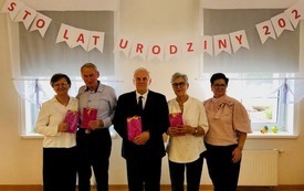 Spotkanie Urodzinowe Senior&oacute;w (24)