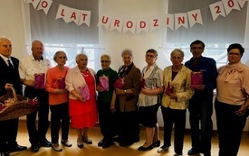 Spotkanie Urodzinowe Senior&oacute;w (21)