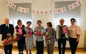 Spotkanie Urodzinowe Senior&oacute;w (20)