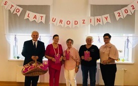 Spotkanie Urodzinowe Senior&oacute;w (19)