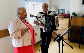 Spotkanie Urodzinowe Senior&oacute;w (12)