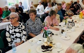 Spotkanie Urodzinowe Senior&oacute;w (10)