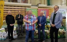Wręczenie nagr&oacute;d podczas Wystawy Kr&oacute;lik&oacute;w 2021 w Pniewach 165