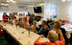 Spotkanie Urodzinowe Senior&oacute;w (7)
