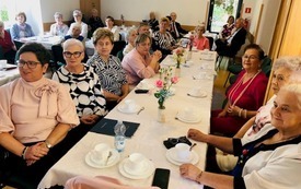 Spotkanie Urodzinowe Senior&oacute;w (3)