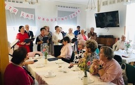 Spotkanie Urodzinowe Senior&oacute;w (2)