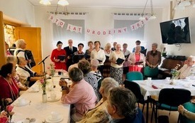 Spotkanie Urodzinowe Senior&oacute;w (1)