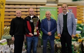 Wręczenie nagr&oacute;d podczas Wystawy Kr&oacute;lik&oacute;w 2021 w Pniewach 172