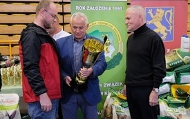 Wręczenie nagr&oacute;d podczas Wystawy Kr&oacute;lik&oacute;w 2021 w Pniewach 173