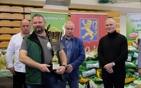 Wręczenie nagr&oacute;d podczas Wystawy Kr&oacute;lik&oacute;w 2021 w Pniewach 174