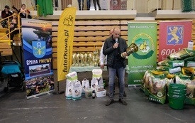 Wręczenie nagr&oacute;d podczas Wystawy Kr&oacute;lik&oacute;w 2021 w Pniewach 178