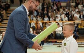 Pasowanie pierwszoklasist&oacute;w w Szkole Podstawowej w Pniewach (171)