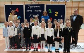 Pasowanie pierwszoklasist&oacute;w w Szkole Podstawowej w Pniewach (145)