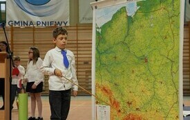Pasowanie pierwszoklasist&oacute;w w Szkole Podstawowej w Pniewach (79)