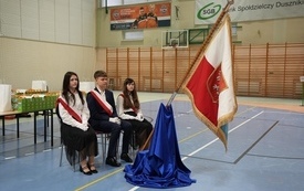 Pasowanie pierwszoklasist&oacute;w w Szkole Podstawowej w Pniewach (42)