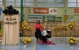 Pasowanie pierwszoklasist&oacute;w w Szkole Podstawowej w Pniewach (18)