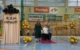 Pasowanie pierwszoklasist&oacute;w w Szkole Podstawowej w Pniewach (13)
