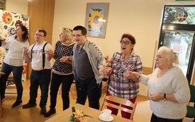 Uczestnicy ŚDS &bdquo;Jawor&rdquo; u Senior&oacute;w DDS 2