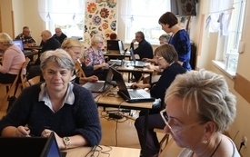 Kurs komputerowy w Domu Seniora 1