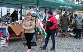 Kiermasz Świąteczny 195