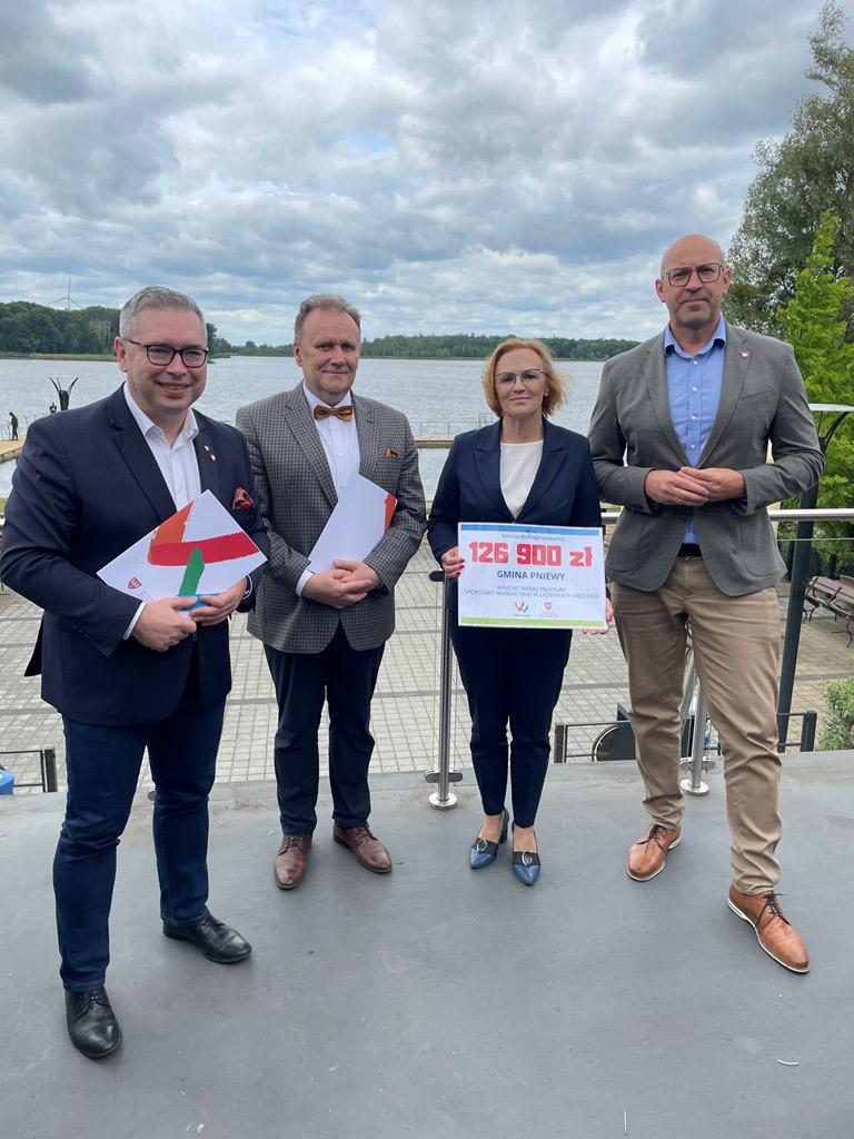 Podpisanie umowy na&nbsp;realizację zadania pn. &bdquo;Remont infrastruktury sportowo-rekreacyjnej w&nbsp;Łazienkach Miejskich w&nbsp;związku z&nbsp;organizacją Og&oacute;lnopolskiej Olimpiady Młodzieży w&nbsp;Triathlonie&rdquo;