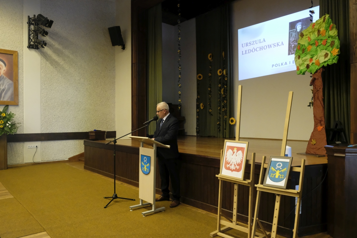 Uroczysta sesja z&nbsp;okazji 10. rocznicy ustanowienia św. Urszuli Led&oacute;chowskiej Patronką Miasta Pniewy