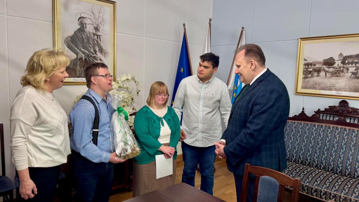 Delegacja Jawora z&nbsp;życzeniami