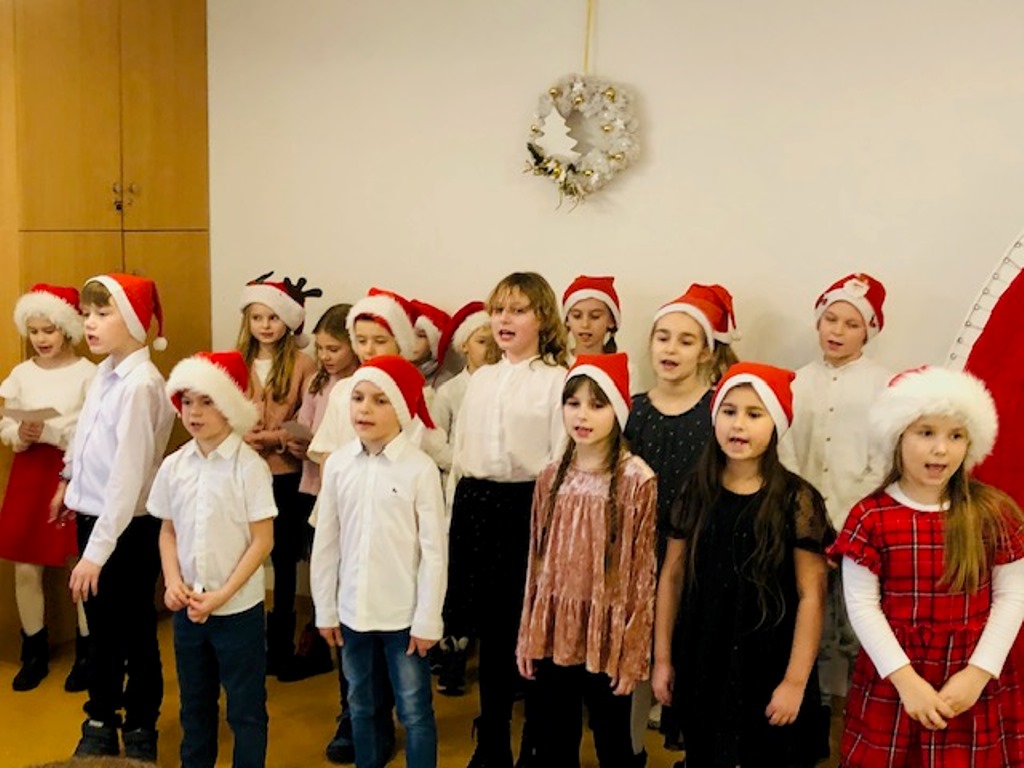 Międzypokoleniowe Kolędowanie u Seniorów