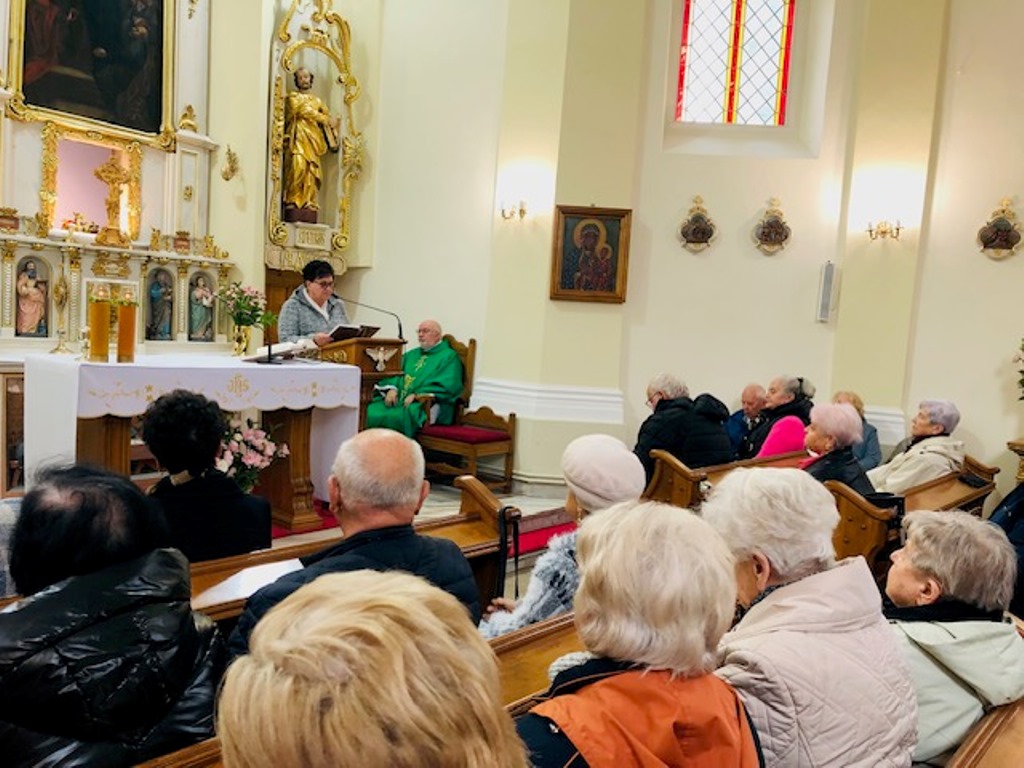 Msza św. Senior&oacute;w Dziennego Domu