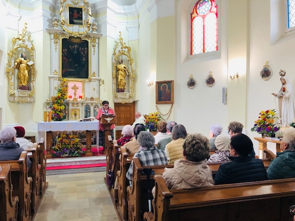 Msza św. Senior&oacute;w z&nbsp;Dziennego Domu Seniora w&nbsp;Pniewach