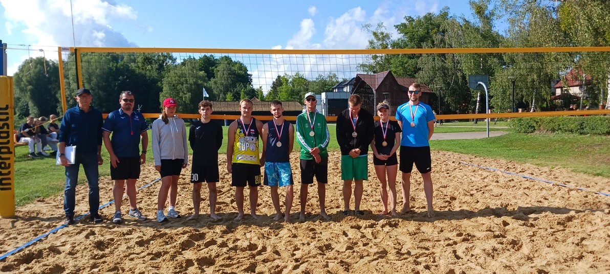 Otwarty turniej siatk&oacute;wki plażowej w&nbsp;Łazienkach