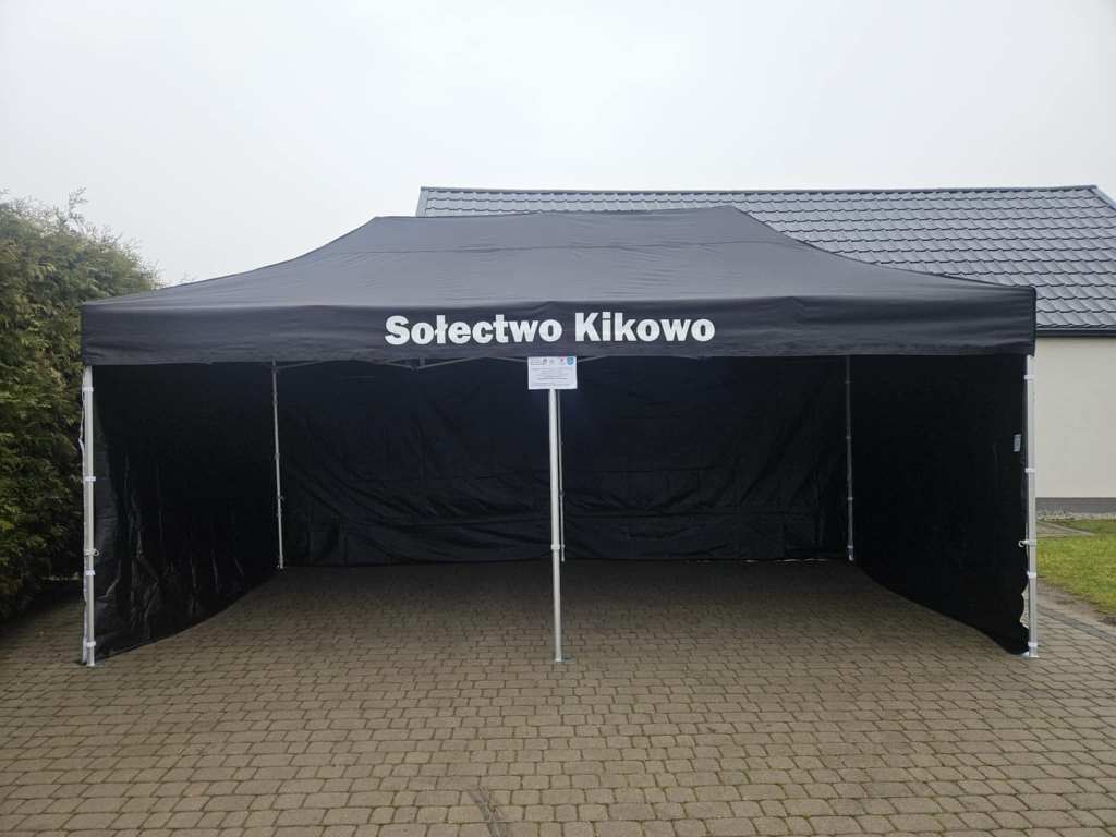 Spotkanie pod chmurką &ndash; doposażenie sołectwa Kikowo w&nbsp;ławostoły i&nbsp;namioty