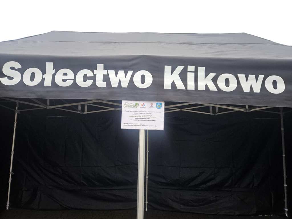 Spotkanie pod chmurką &ndash; doposażenie sołectwa Kikowo w&nbsp;ławostoły i&nbsp;namioty