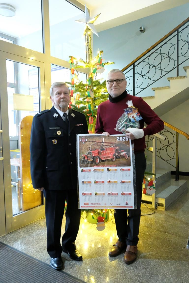 Straż Pożarna z wizytą w Urzędzie Miejskim