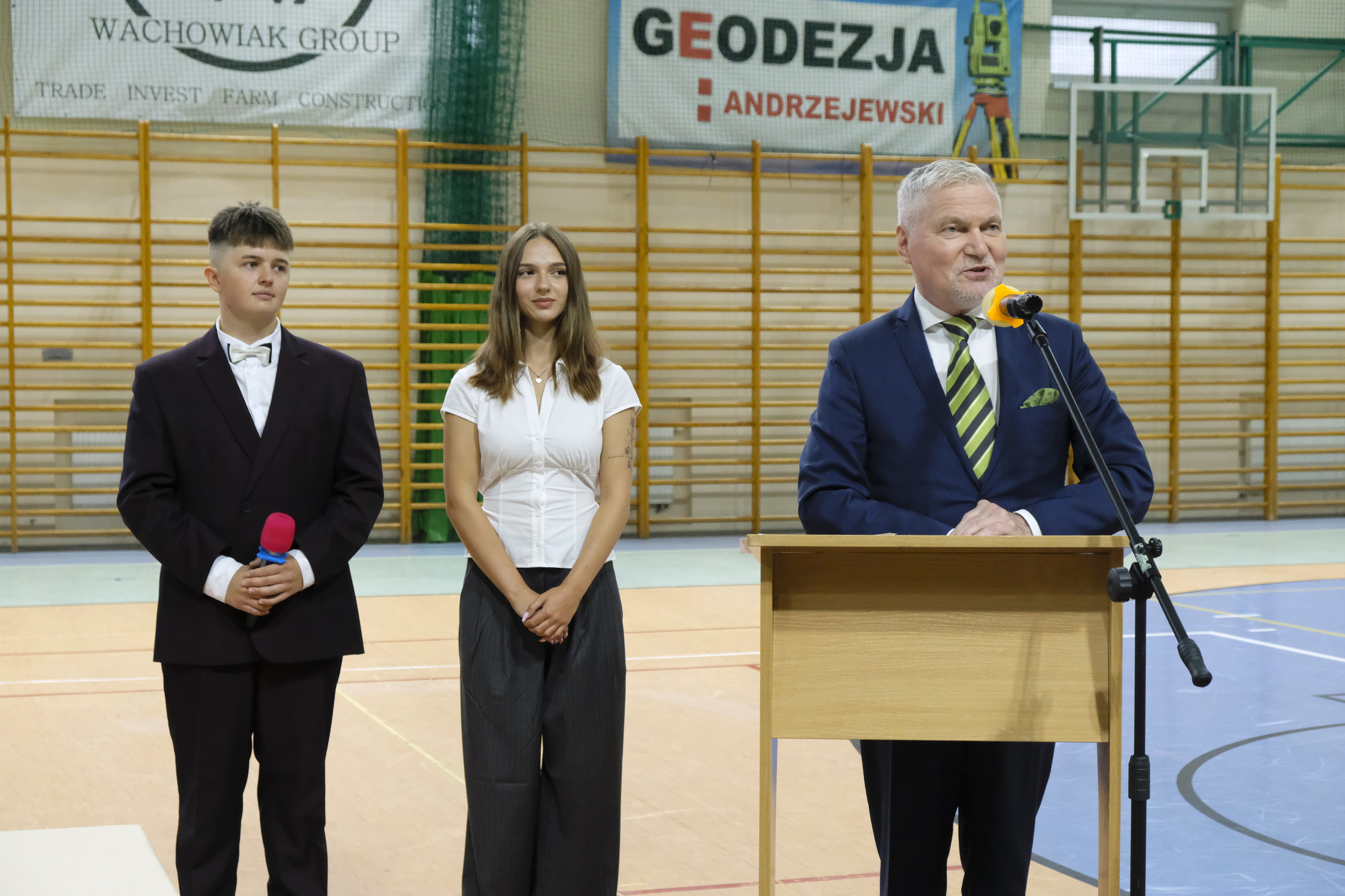 Zesp&oacute;ł Szk&oacute;ł im. Emilii Sczanieckiej w&nbsp;Pniewach powitał nowy rok szkolny