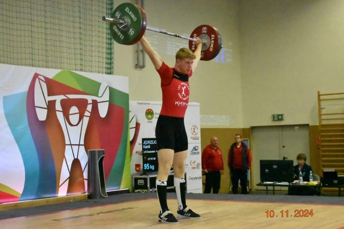 PODNOSZENIE CIĘŻARÓW