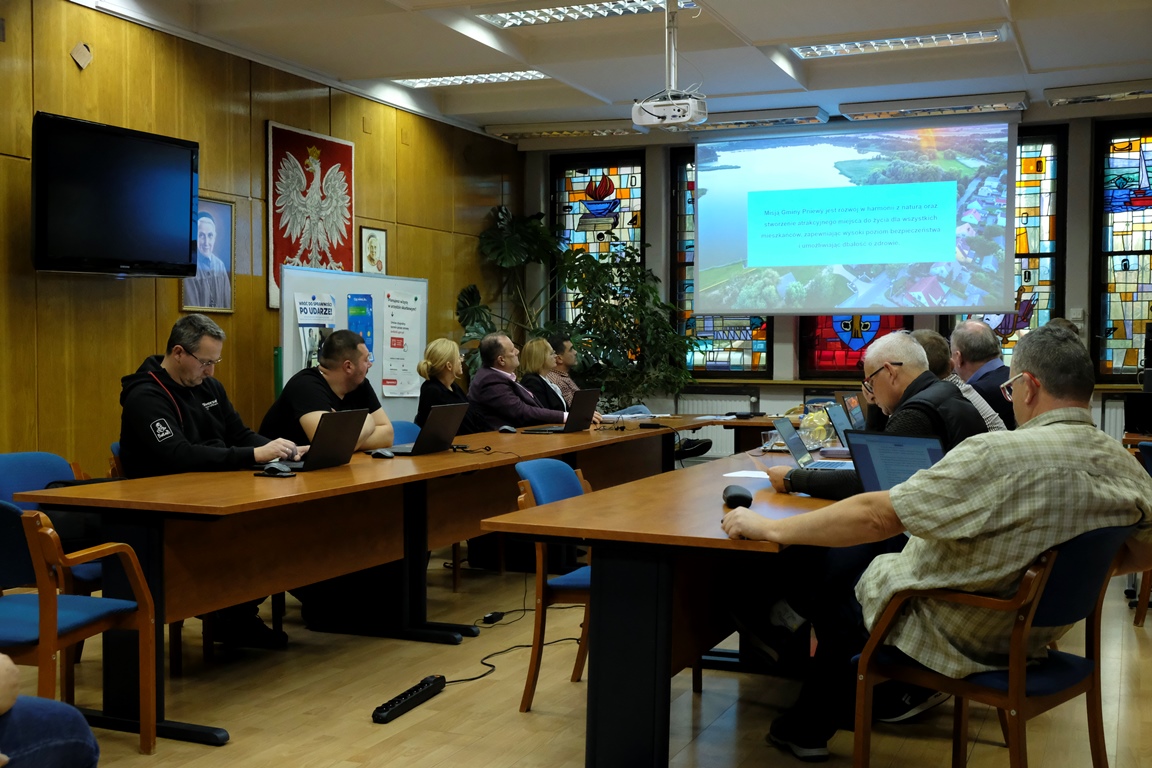 INFORMACJA Z VII SESJI RADY MIEJSKIEJ I POSIEDZEŃ KOMISJI