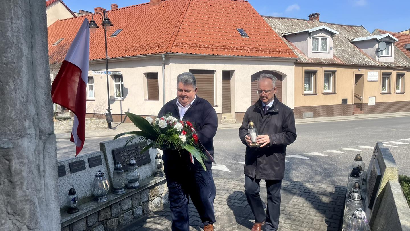 13-rocznica_katastrofy_smoleńskiej-jpg2