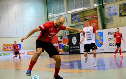 Zdjęcie do Smoki przegrywają z Chojnicami