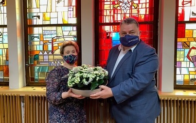 Zdjęcie do Wręczenie nagr&oacute;d w konkursie na &quot;Najpiękniejszą świąteczną witrynę sklepową&quot;